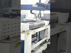 /Bloky elektrod titanowych /z gąbką są spawane.